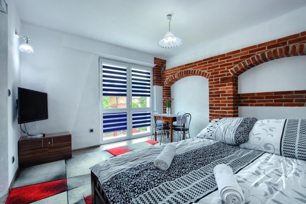 Ceglany Apartament Ustrzyki Dolne Εξωτερικό φωτογραφία