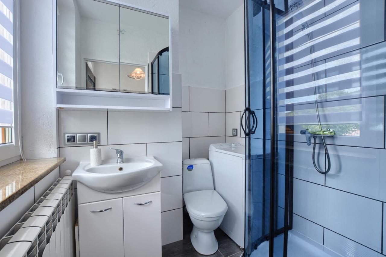Ceglany Apartament Ustrzyki Dolne Εξωτερικό φωτογραφία